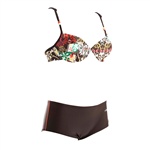 Salming Fairy Padded Wired Bikini. Pen bikini fra Salming. Klassisk vattert bøyle bh. En fin detalj er små perler på bh’ens skulderbånd. Matchen...