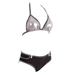 Salming Carmen Triangle Bikini. Pen bikini fra Salming. Overdel i trekants modell. Matchende truser i hipster modell. Overdelen er i et lekkert ...
